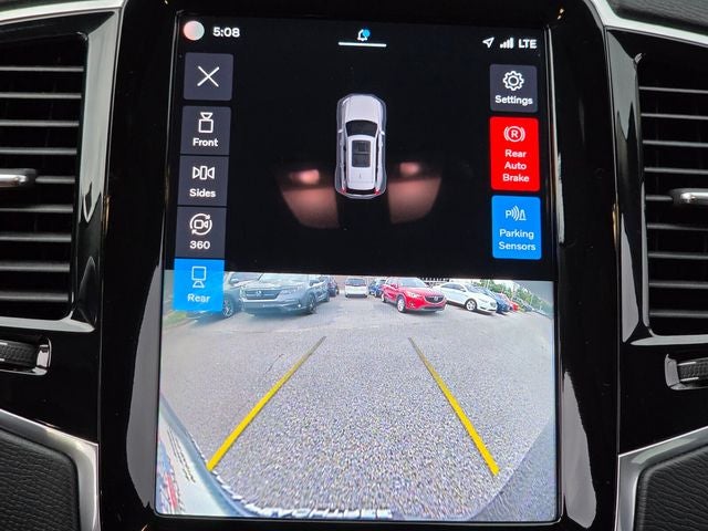 2023 Volvo XC90 B5 Plus