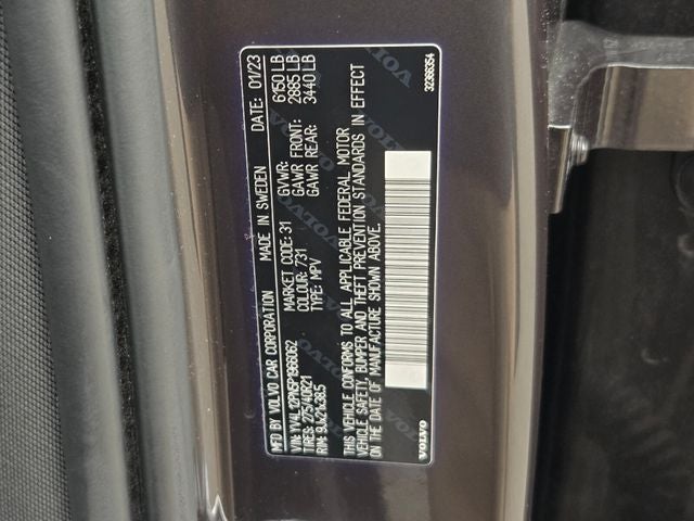 2023 Volvo XC90 B5 Plus