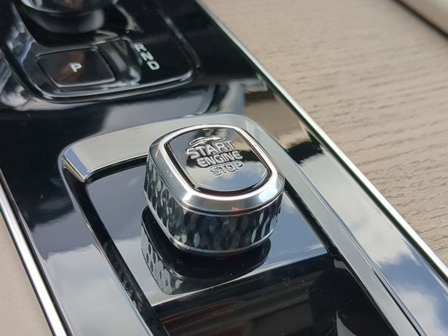 2026 Volvo XC90 Plus