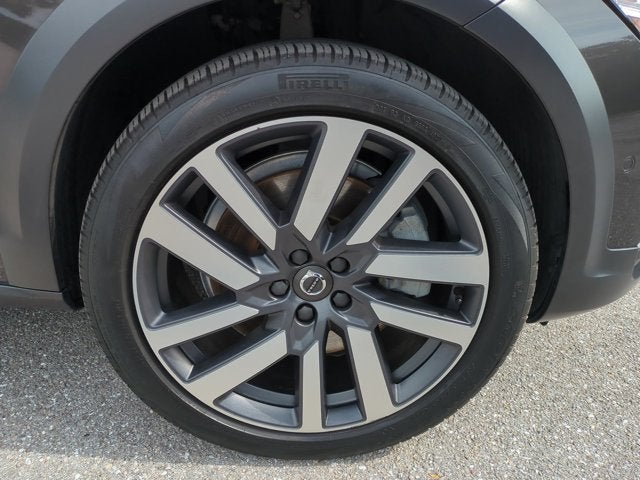 2022 Volvo V90 Cross Country B6
