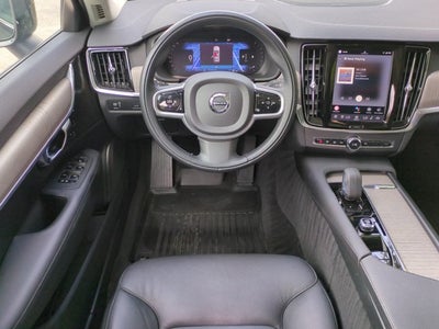 2022 Volvo V90 Cross Country B6