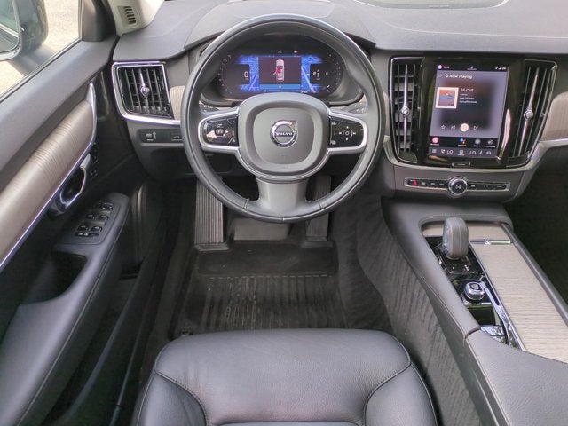 2022 Volvo V90 Cross Country B6