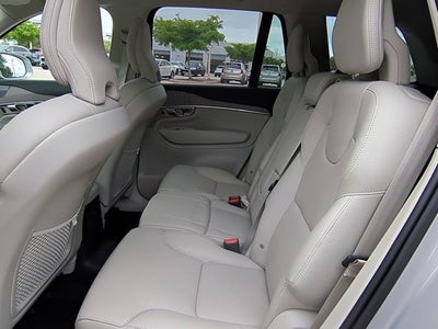 2024 Volvo XC90 Recharge Plug-In Hybrid Plus Bright Theme