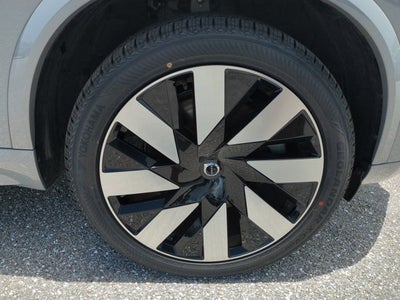 2024 Volvo XC90 Recharge Plug-In Hybrid Plus Bright Theme