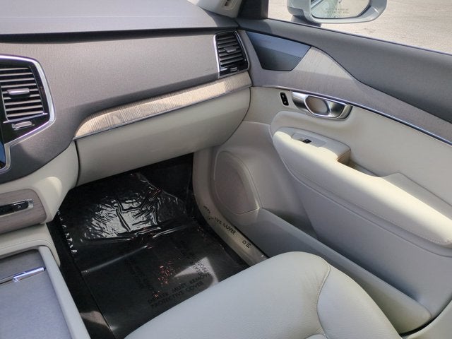 2024 Volvo XC90 Recharge Plug-In Hybrid Plus Bright Theme