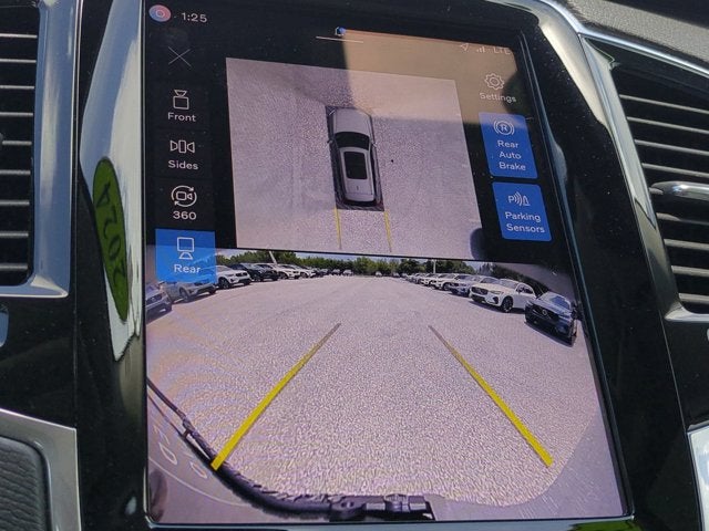 2024 Volvo XC90 Recharge Plug-In Hybrid Plus Bright Theme