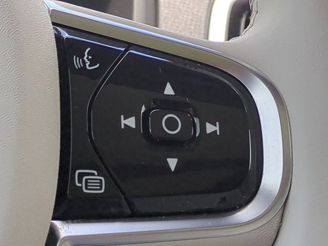 2024 Volvo XC90 Recharge Plug-In Hybrid Plus Bright Theme