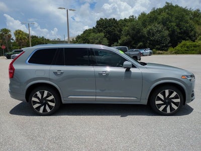 2024 Volvo XC90 Recharge Plug-In Hybrid Plus Bright Theme