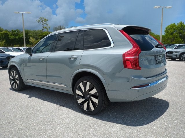 2024 Volvo XC90 Recharge Plug-In Hybrid Plus Bright Theme