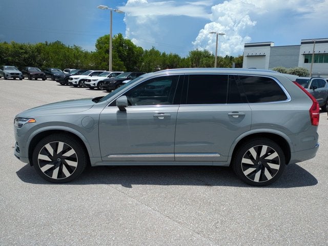 2024 Volvo XC90 Recharge Plug-In Hybrid Plus Bright Theme
