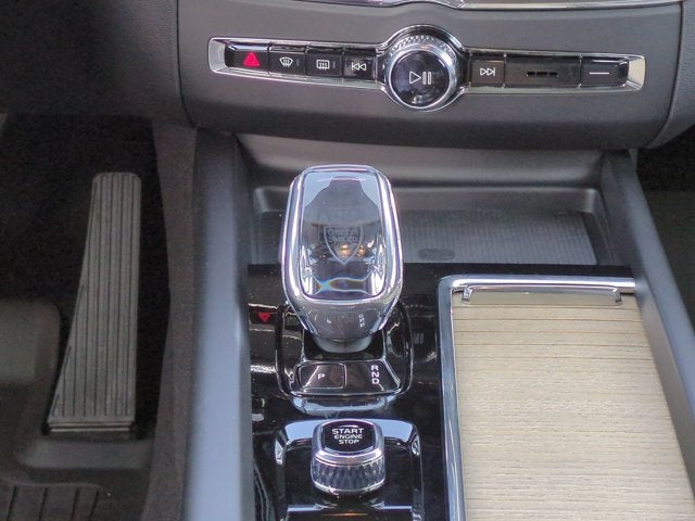 2026 Volvo XC60 Plug-In Hybrid Core