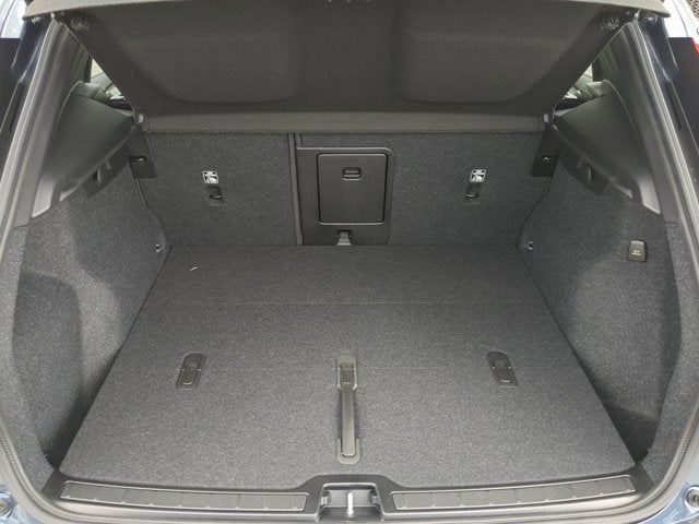 2026 Volvo XC40 Plus