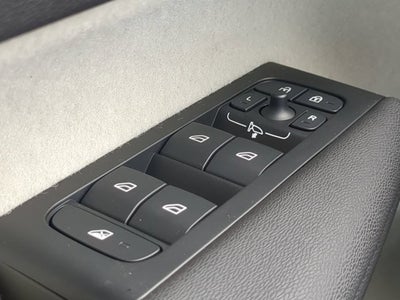 2026 Volvo XC40 Plus