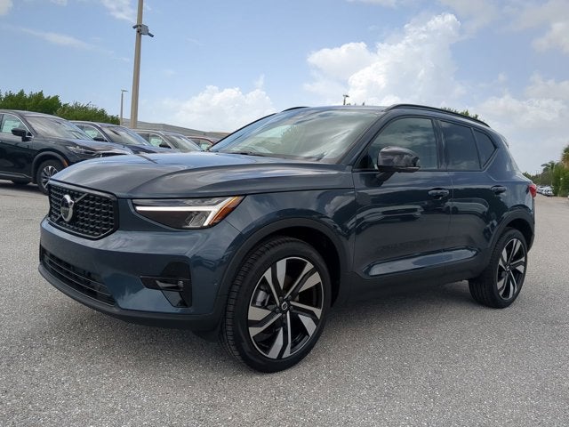 2026 Volvo XC40 Plus