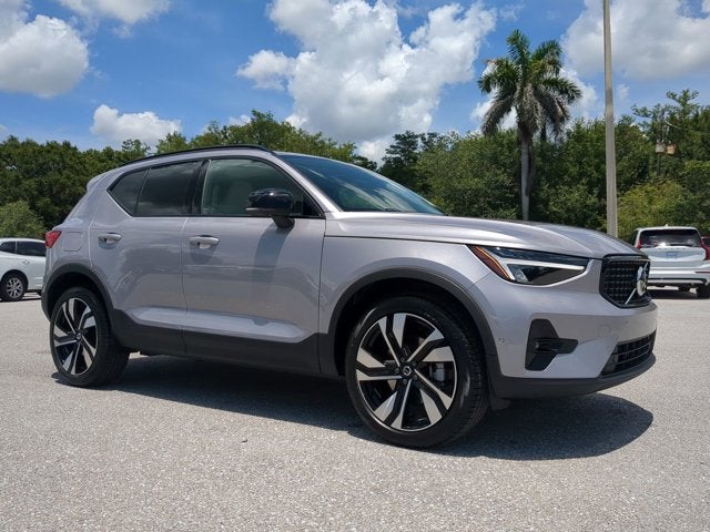 2026 Volvo XC40 Plus