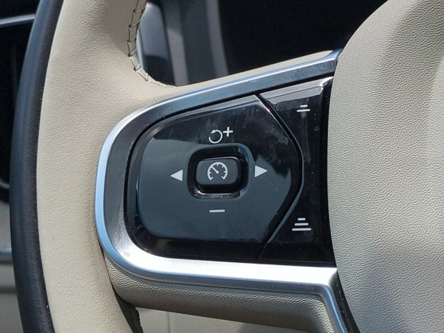 2023 Volvo XC60 Plus Bright Theme