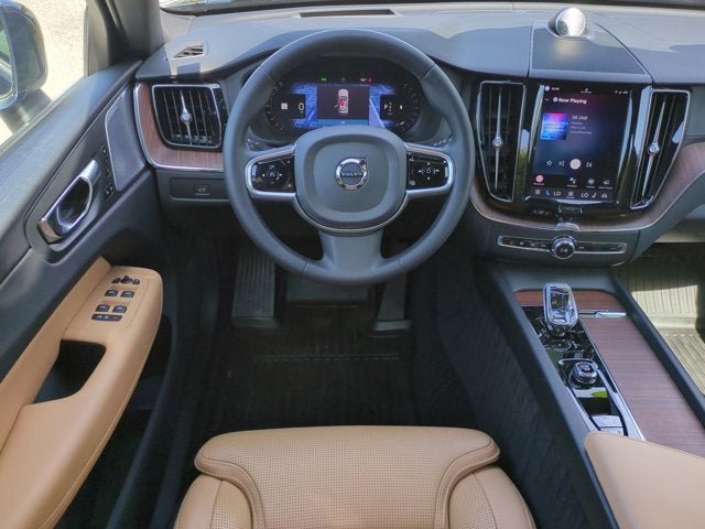 2023 Volvo XC60 Ultimate Bright Theme