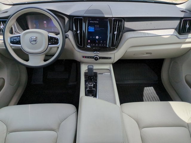 2023 Volvo XC60 Plus Dark Theme