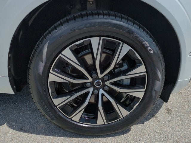 2023 Volvo XC60 Plus Bright Theme