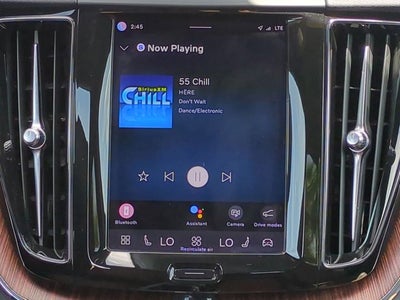 2023 Volvo XC60 Plus Bright Theme