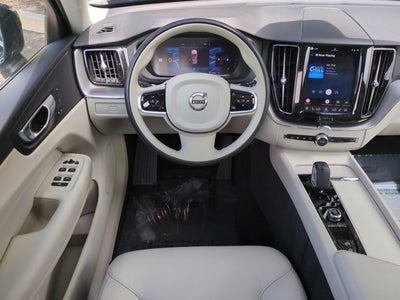 2024 Volvo XC60 Core Dark Theme