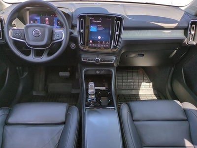 2023 Volvo XC40 Ultimate Bright Theme