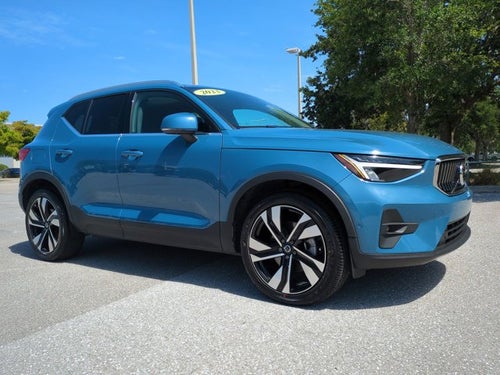 2023 Volvo XC40 Ultimate Bright Theme
