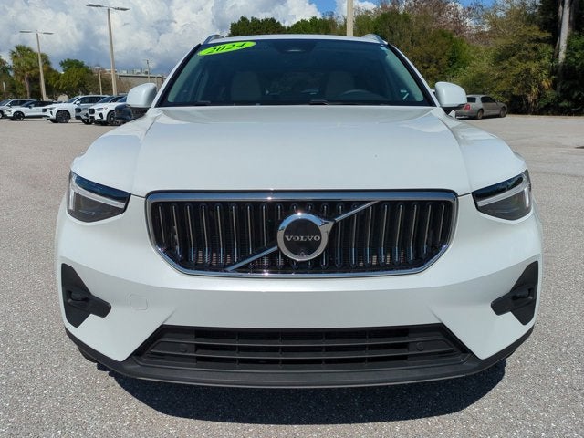 2024 Volvo XC40 Plus Bright Theme