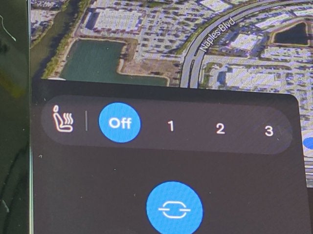 2023 Volvo XC40 Ultimate Bright Theme