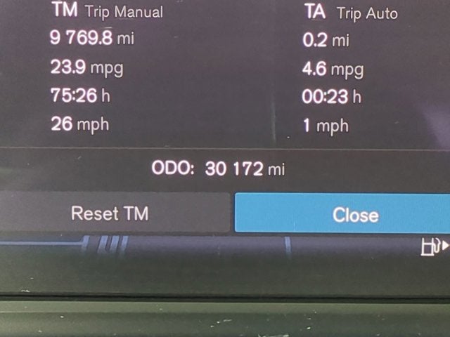 2023 Volvo XC40 Ultimate Bright Theme