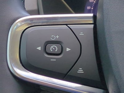 2023 Volvo XC40 Ultimate Bright Theme