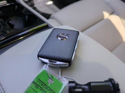 2023 Volvo XC40 Ultimate Bright Theme