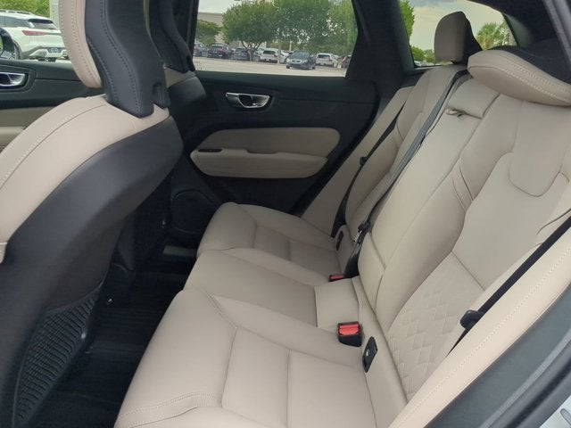 2026 Volvo XC60 Plus