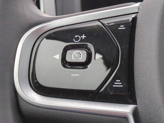 2025 Volvo XC60 Plus