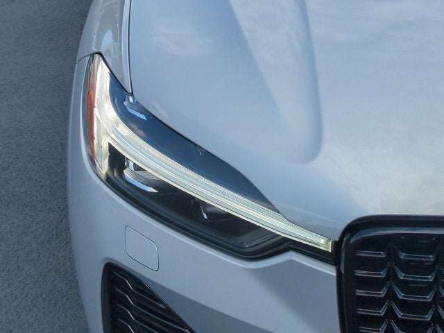 2025 Volvo XC60 Core