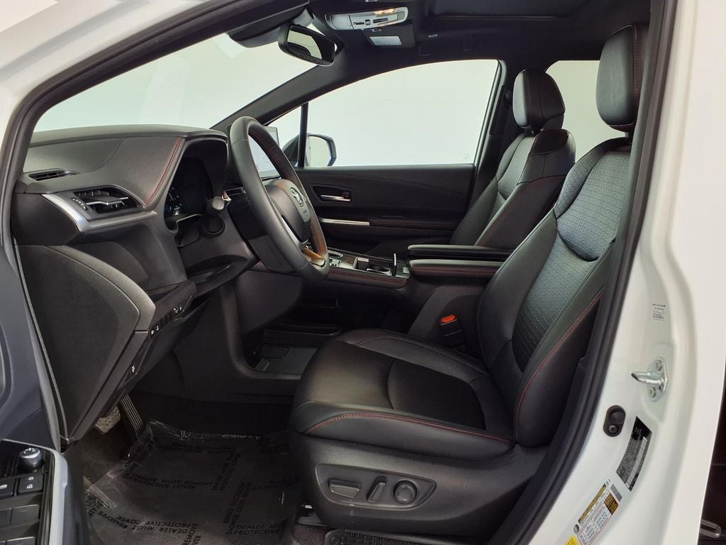 2025 Toyota Sienna XSE 7 Passenger