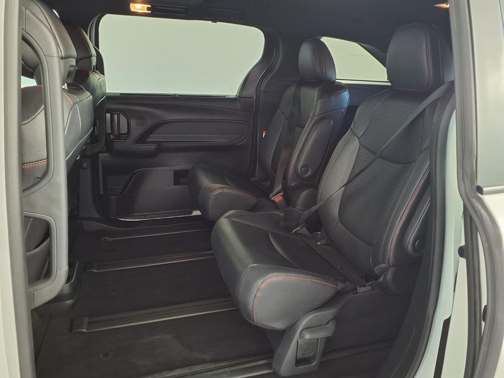 2025 Toyota Sienna XSE 7 Passenger