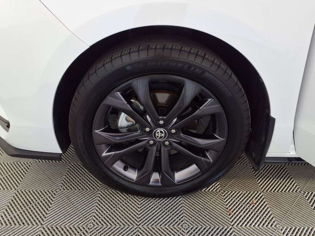 2025 Toyota Sienna XSE 7 Passenger