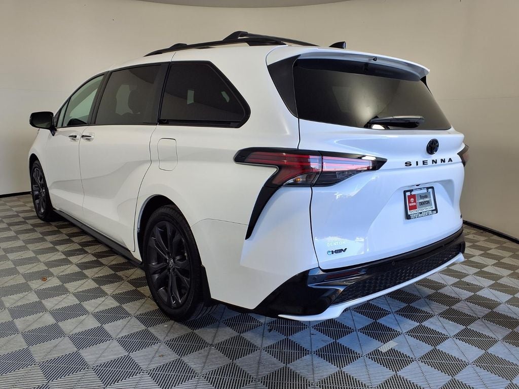 2025 Toyota Sienna XSE 7 Passenger