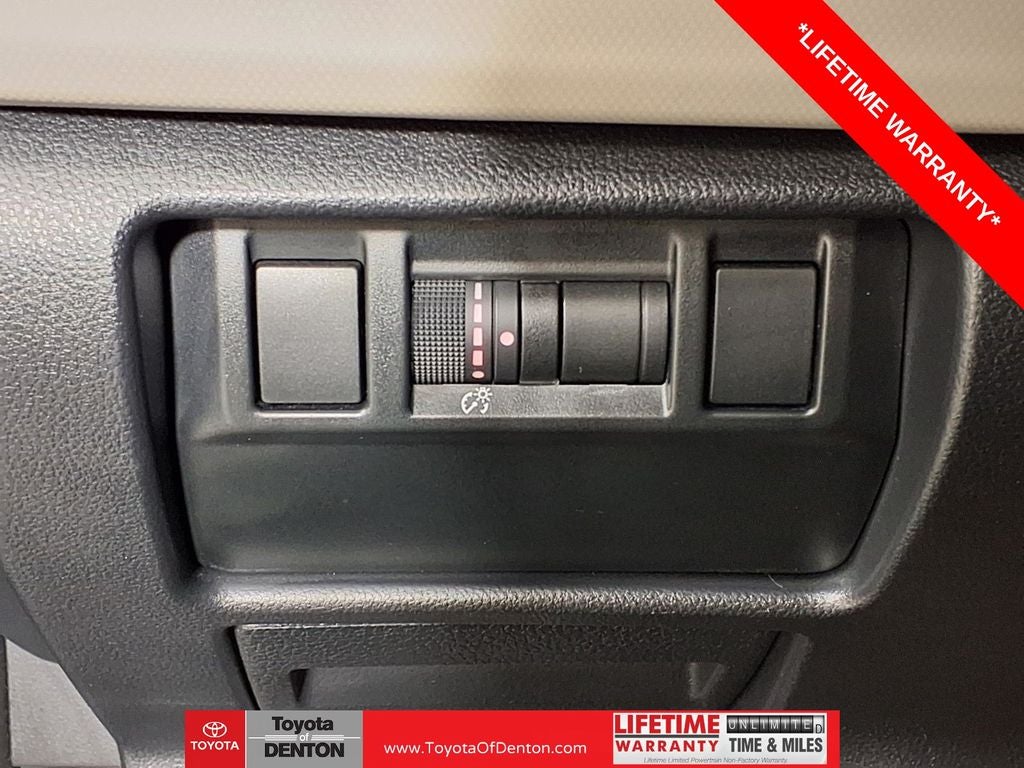 2025 Subaru Forester Base