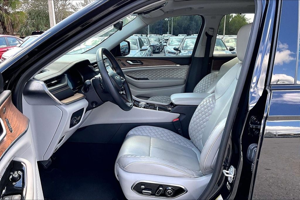 2022 Jeep Grand Cherokee L Summit