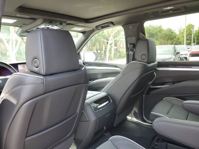 2025 Cadillac Escalade ESV Sport