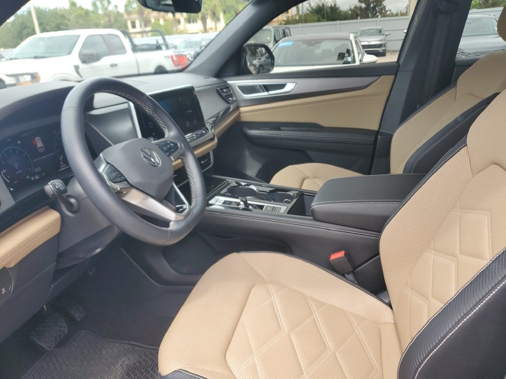 2024 Volkswagen Atlas Cross Sport 2.0T SE w/Technology