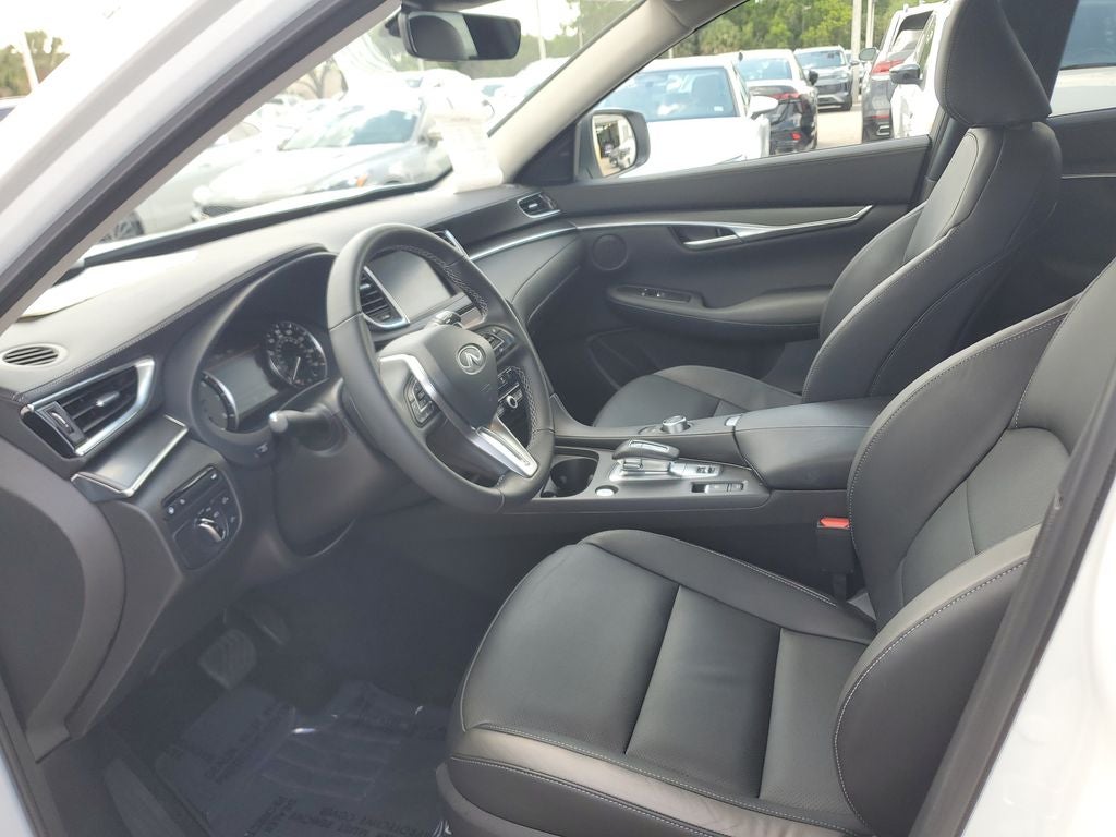 2025 INFINITI QX50 LUXE