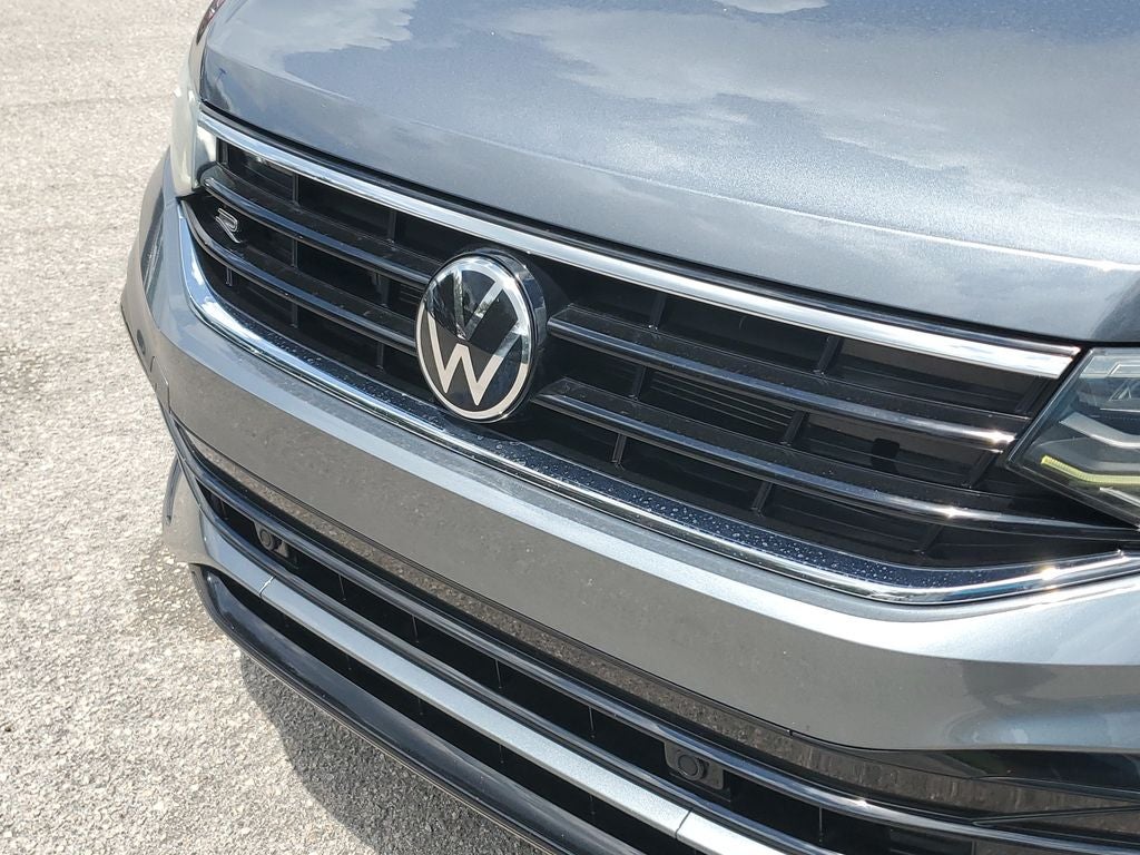 2023 Volkswagen Tiguan 2.0T SE R-Line Black