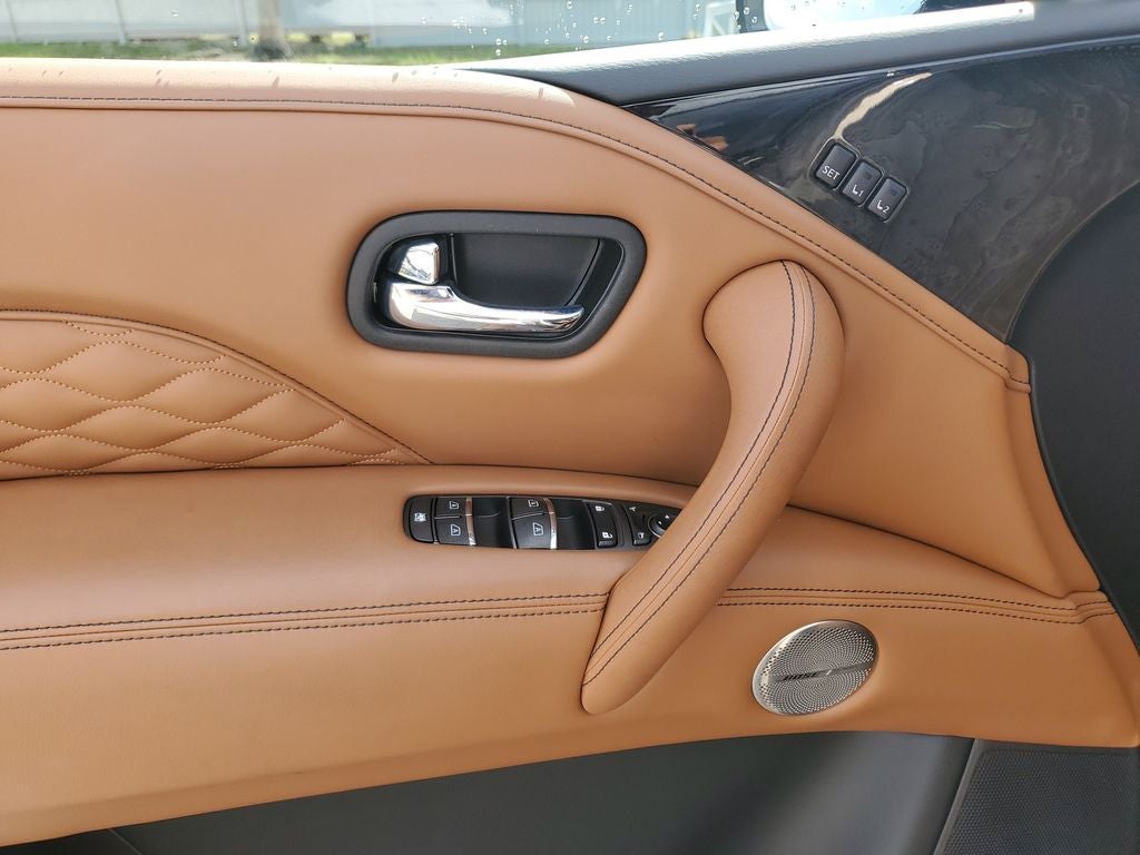2023 INFINITI QX80 Sensory