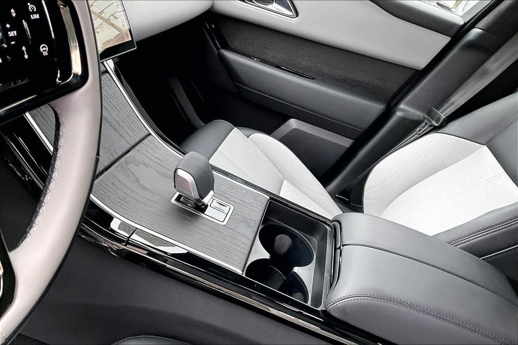 2026 Land Rover Range Rover Velar Autobiography