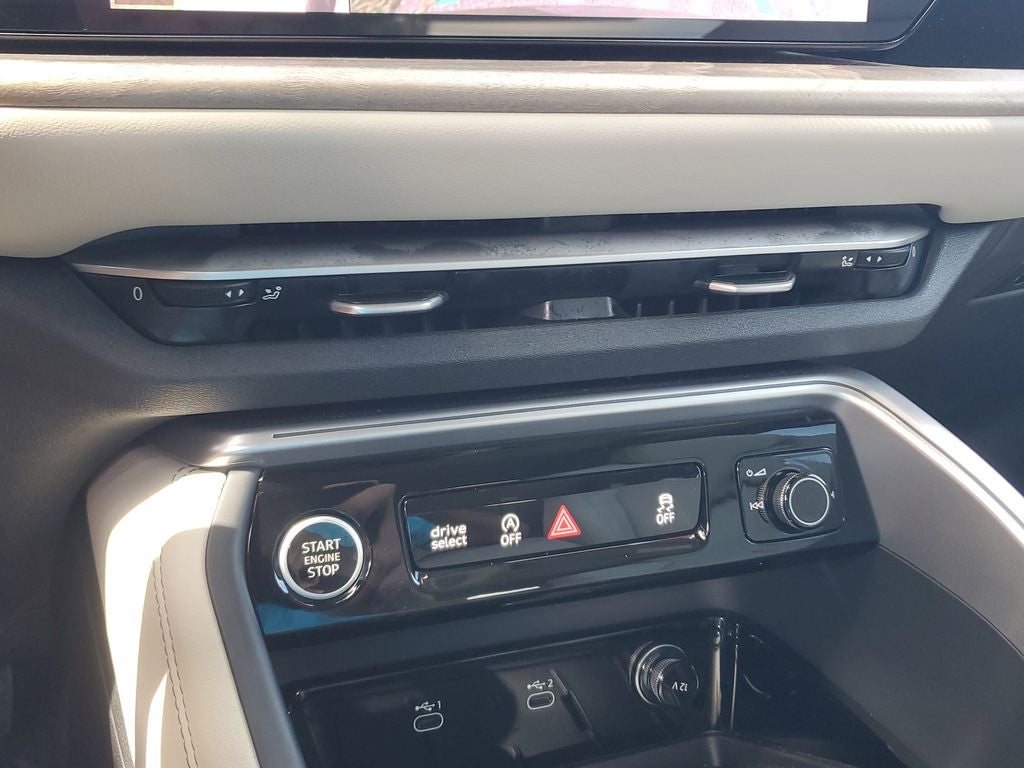 2025 Audi Q5 2.0T Premium Plus quattro