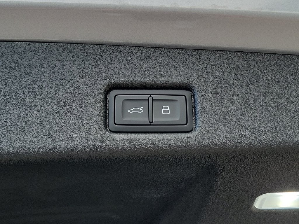 2026 Audi Q5 2.0T Prestige quattro