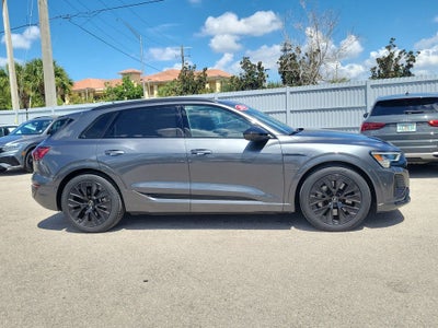 2024 Audi Q8 e-tron Prestige quattro